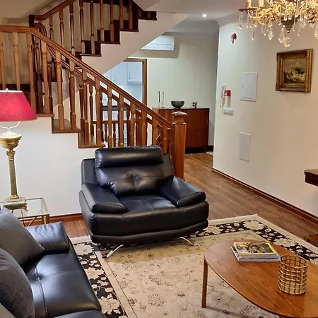 Theo's House Apartment